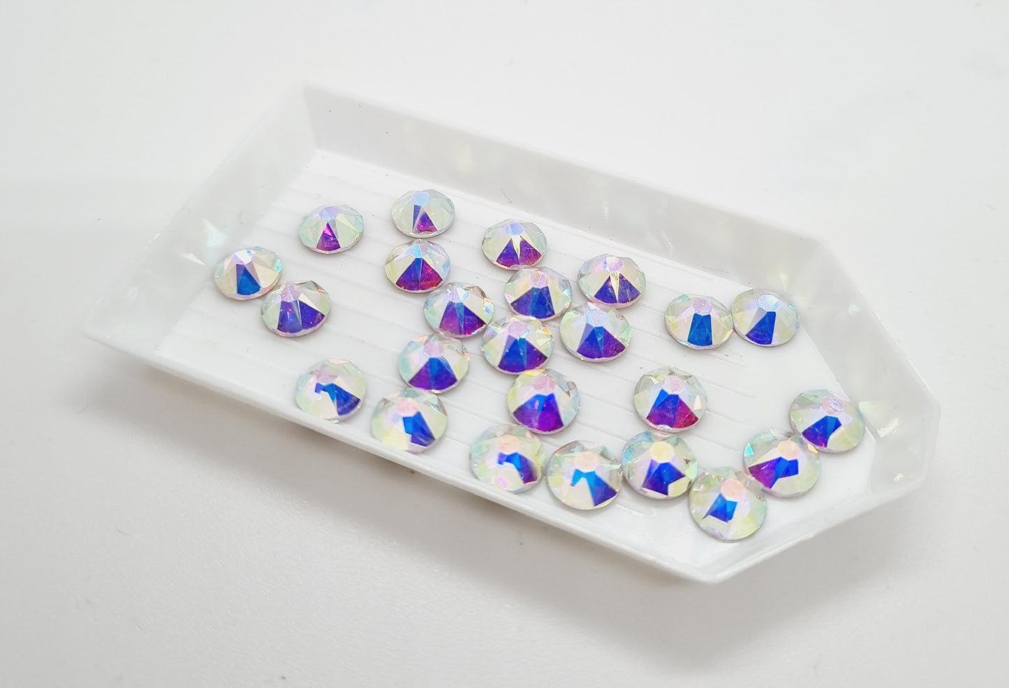 Zodiac Round/Flatback SS34 Non-Hotfix - AB colour (pack of 12)